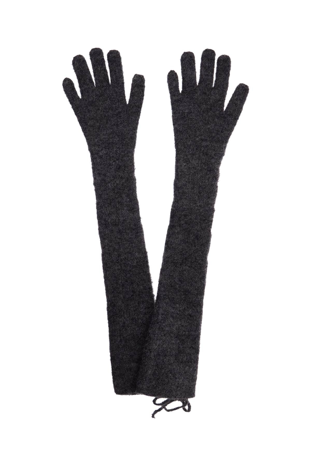 Paloma Wool tera\n\npanther gloves